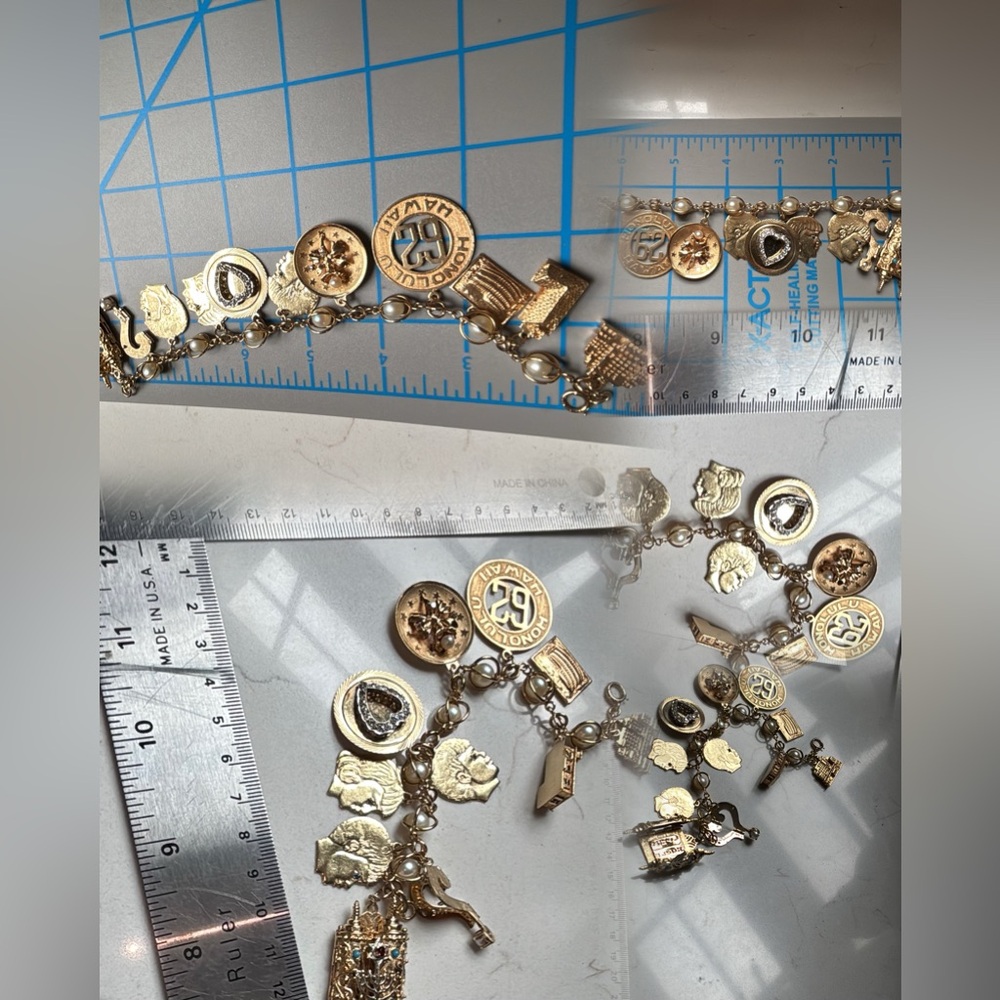 ✨NO LONGER AVAILABLE✨ 
Vintage Solid 14k Gold Charm Bracelet ( 63,4 GRAMS ) - Picture 15 of 17